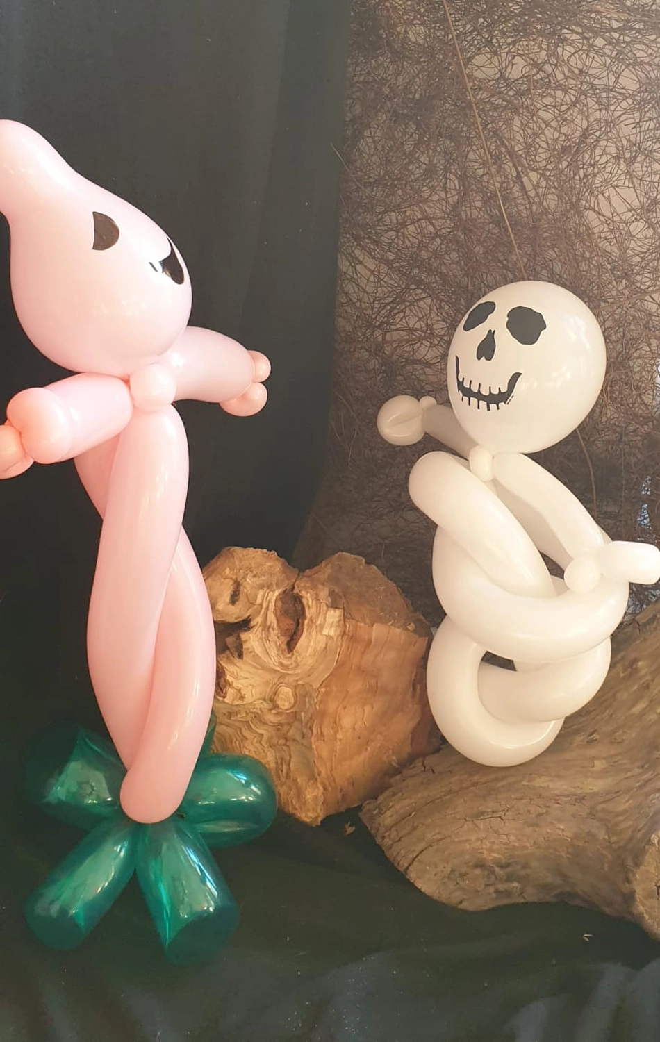 Moments Veranstaltungsagentur - Ballonfiguren Geist und Skelett