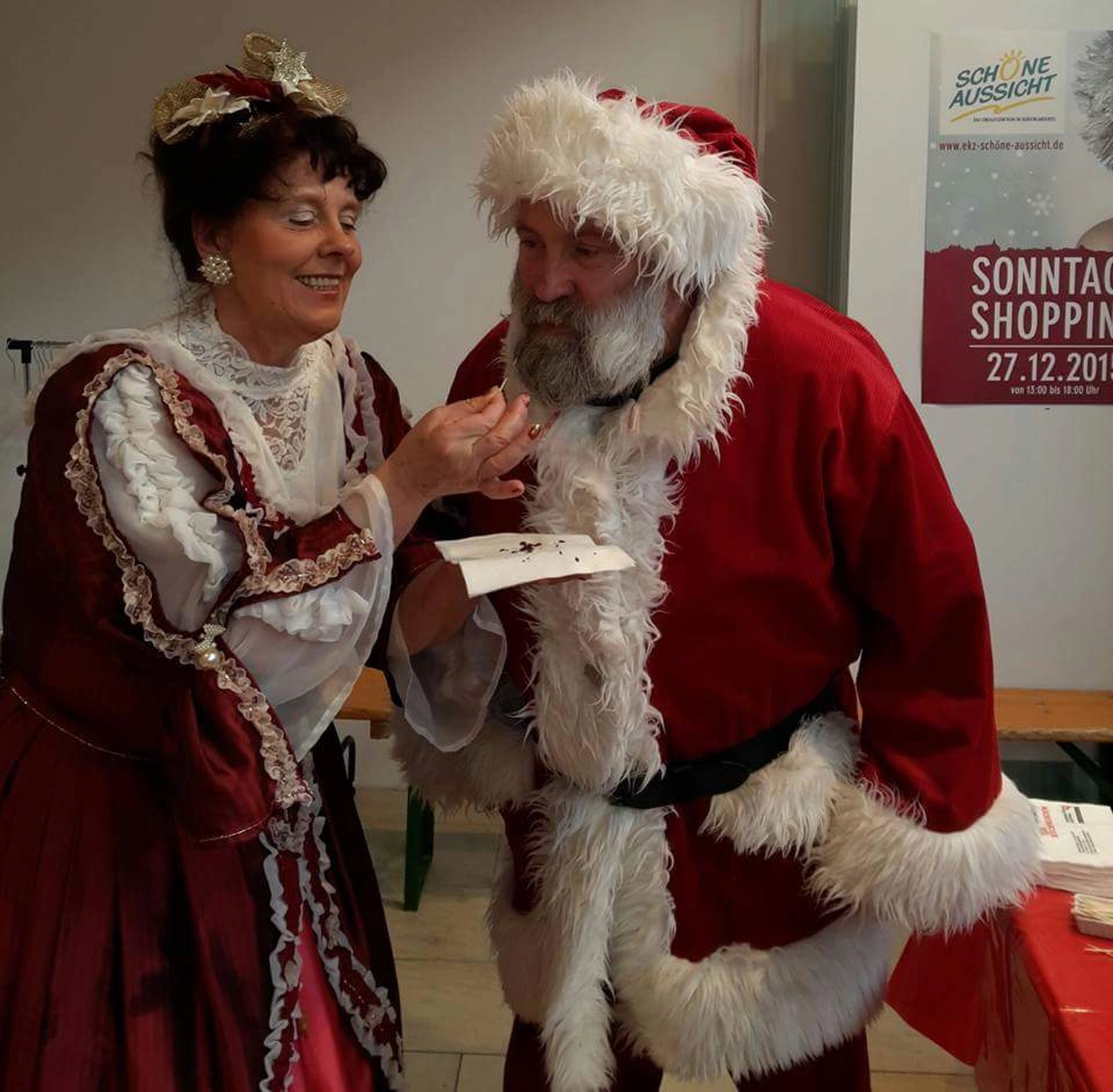 Moments Veranstaltungsagentur - Weihnachtsfiguren bei einer Veranstaltung